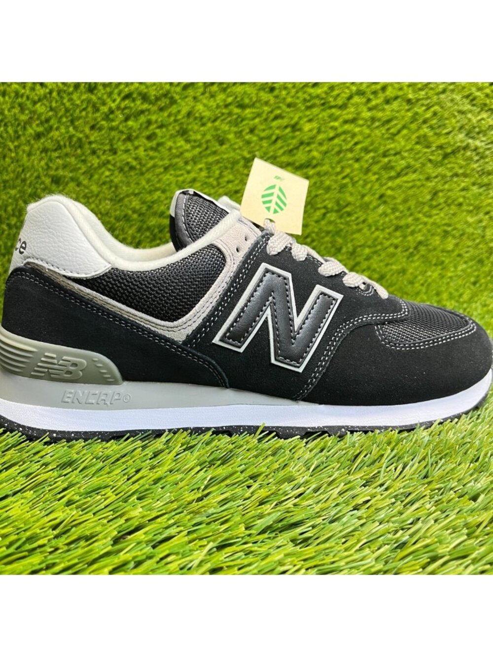 New Balance 574 Classic Mens Size 8 Black Gray Athletic Running Shoes Sneakersโ